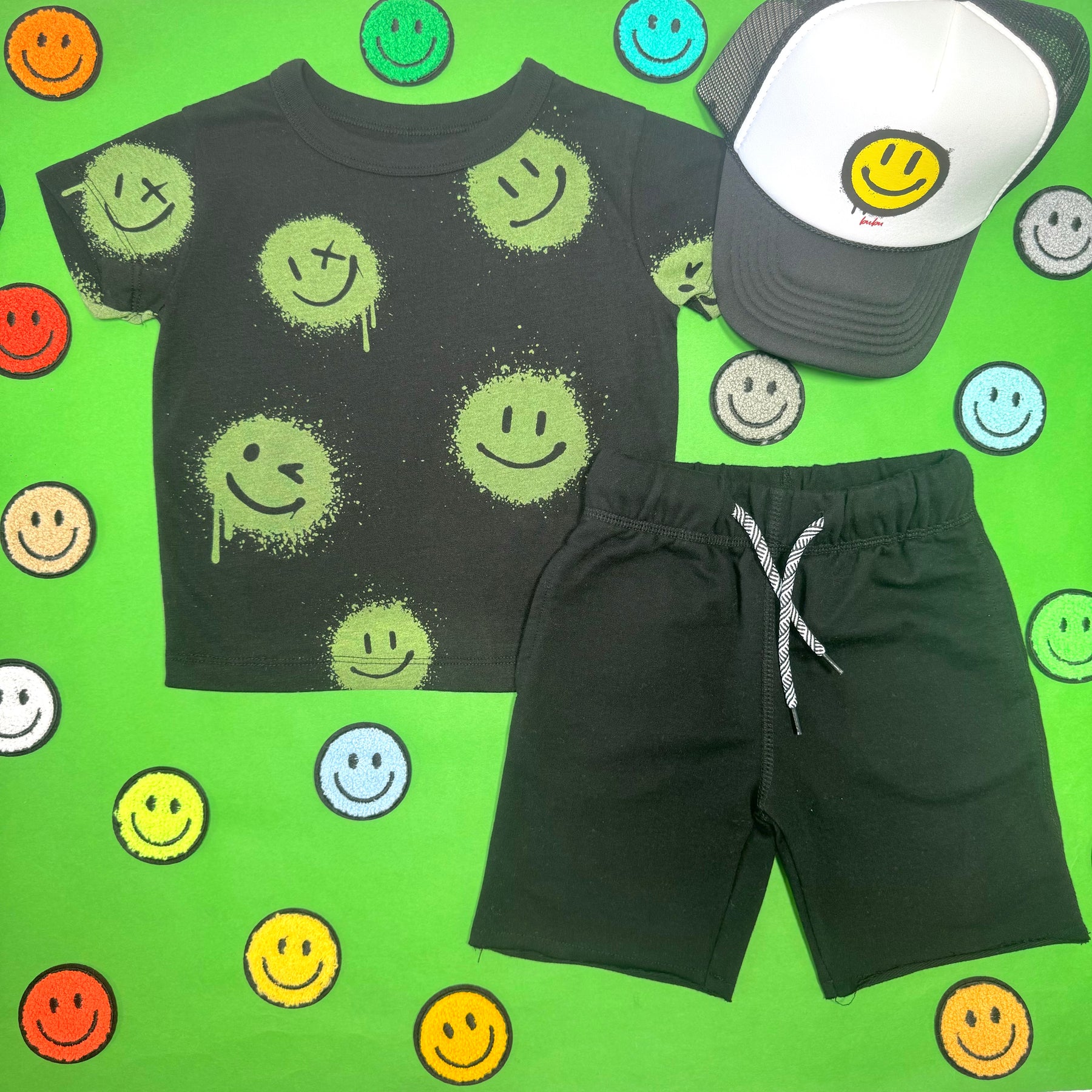 GRAFFITI SMILES TSHIRT - SHORT SLEEVE TOPS