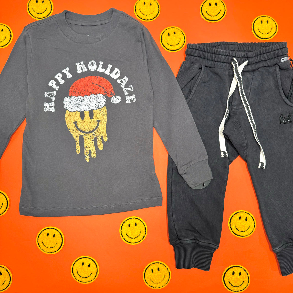 HAPPY HOLIDAZE LONG SLEEVE TSHIRT - LONG SLEEVE TOPS