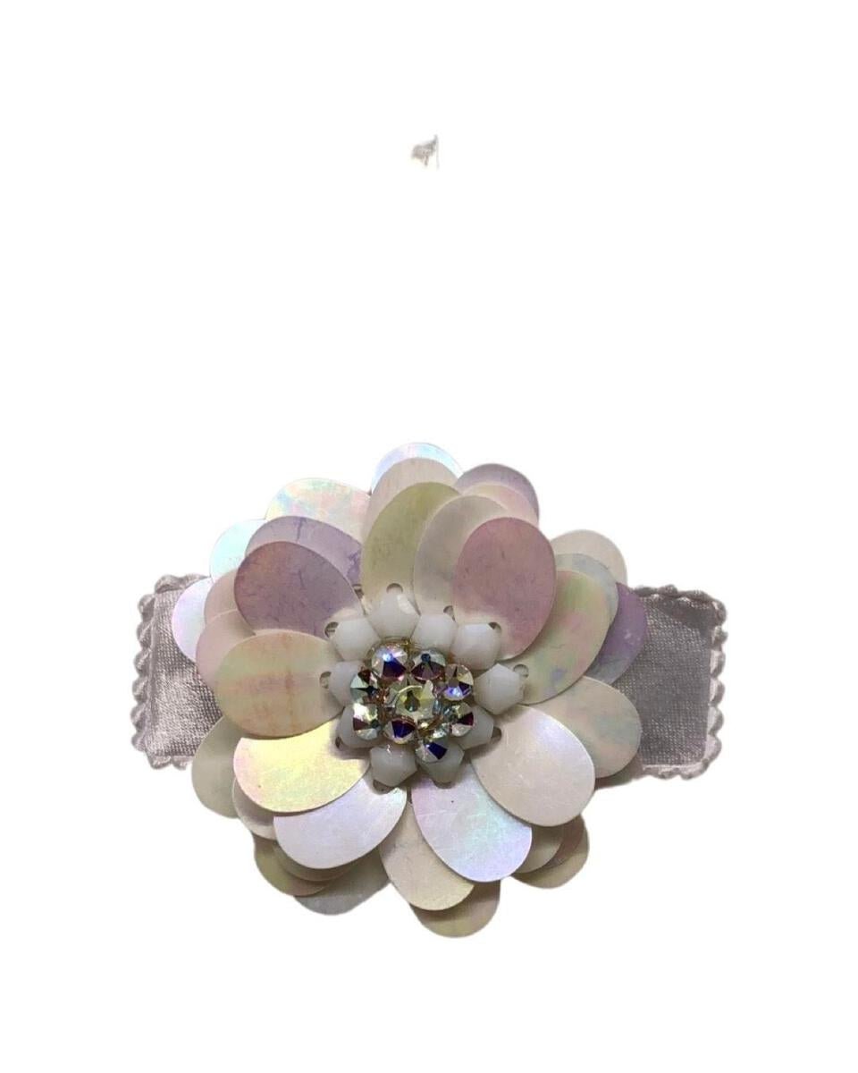 IRIDESCENT SEQUIN FLOWER CLIP - CLIPS