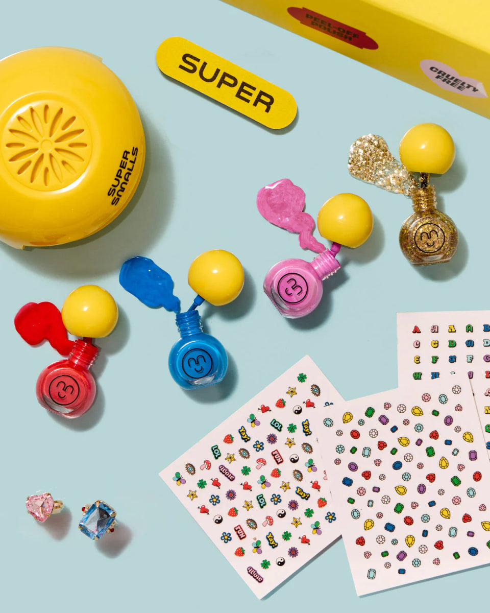 SELF CARE NAIL KIT - MAKEUP