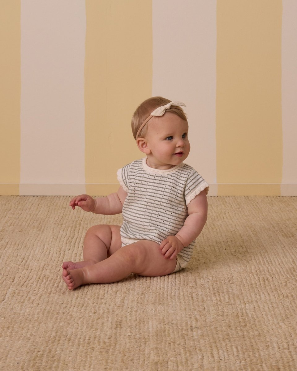 STRIPE SCALLOP KNIT TOP AND BLOOMERS SET - SET