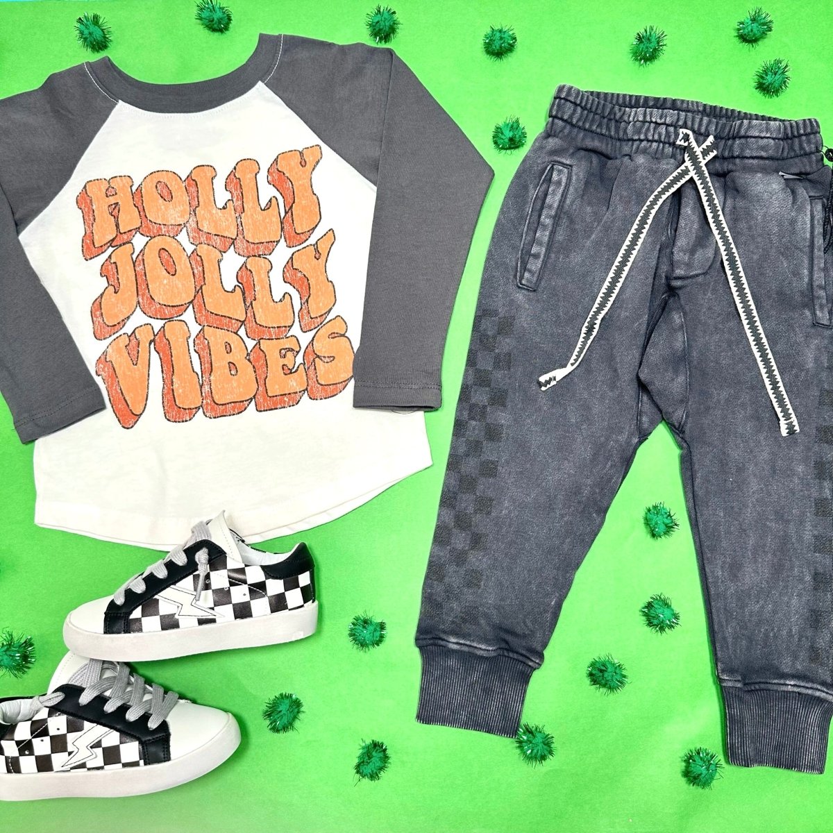 HOLLY JOLLY VIBES LONG SLEEVE TSHIRT - LONG SLEEVE TOPS