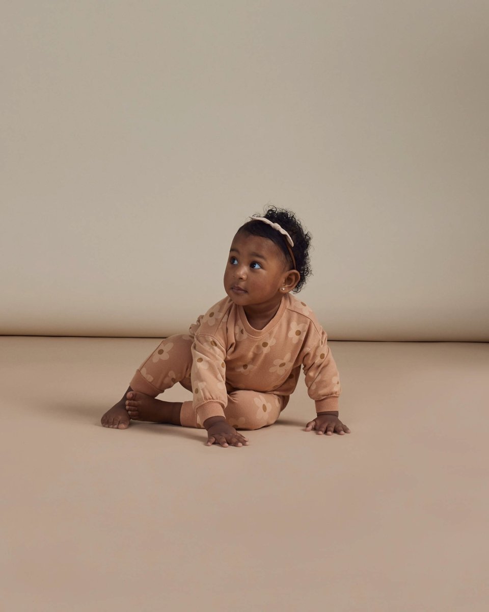 MELON DAISY SWEATSHIRT AND SWEATPANTS SET - RYLEE + CRU