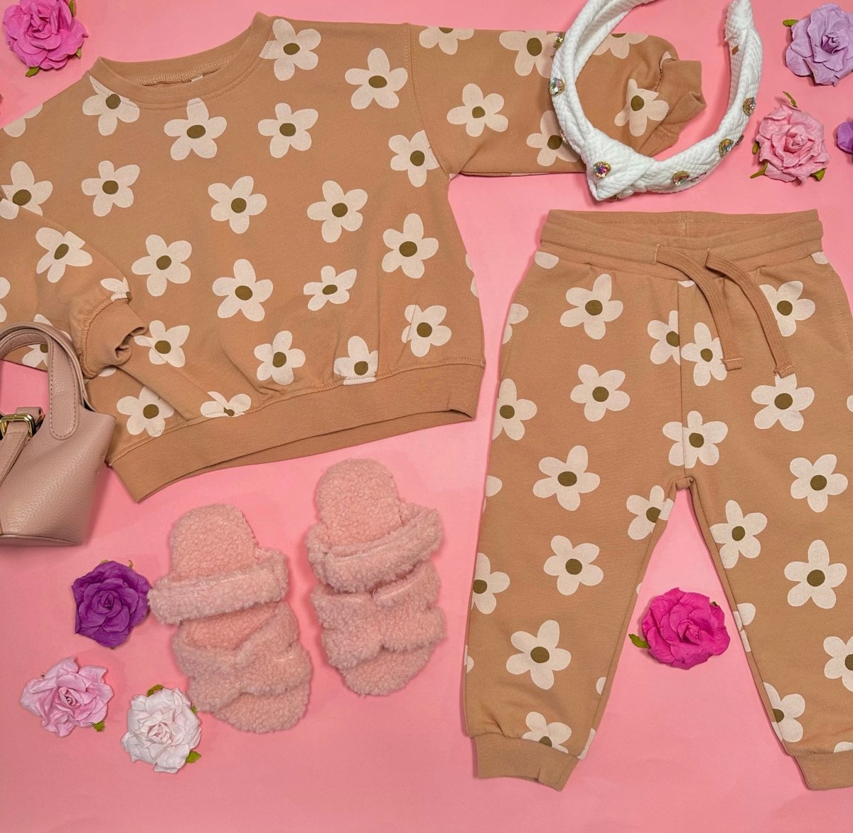 MELON DAISY SWEATSHIRT AND SWEATPANTS SET - RYLEE + CRU