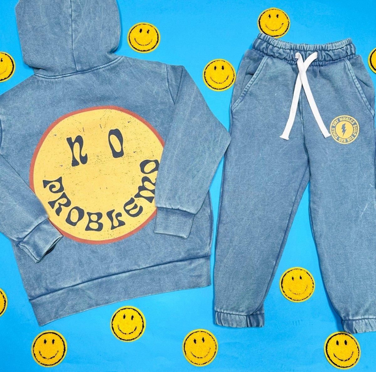 NO PROBLEMO SMILEY HOODIE - TINY WHALES