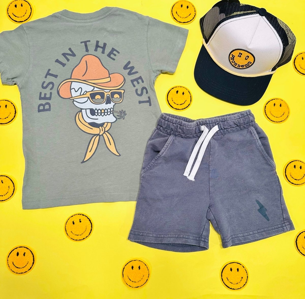 ROAD TRIPPER SHORTS - TINY WHALES
