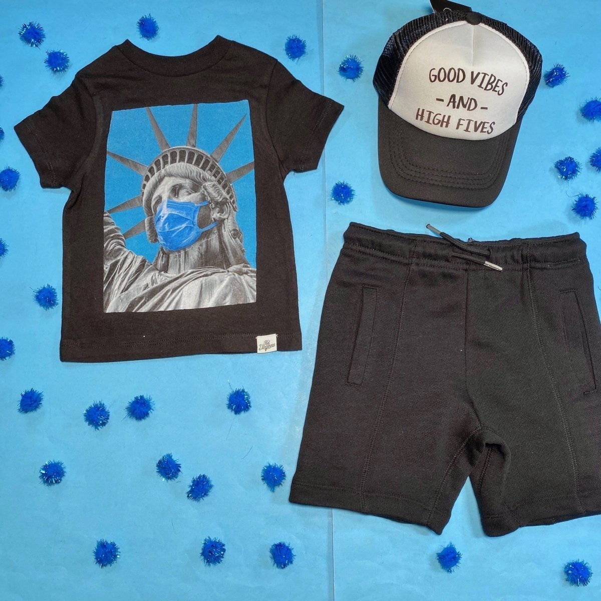 STATUE OF LIBERTY MASK TSHIRT - SHORT SLEEVE TOPS