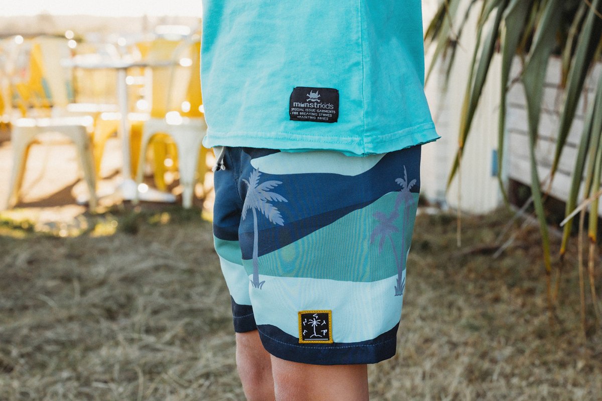 WAVES SWIM TRUNKS - MUNSTER KIDS