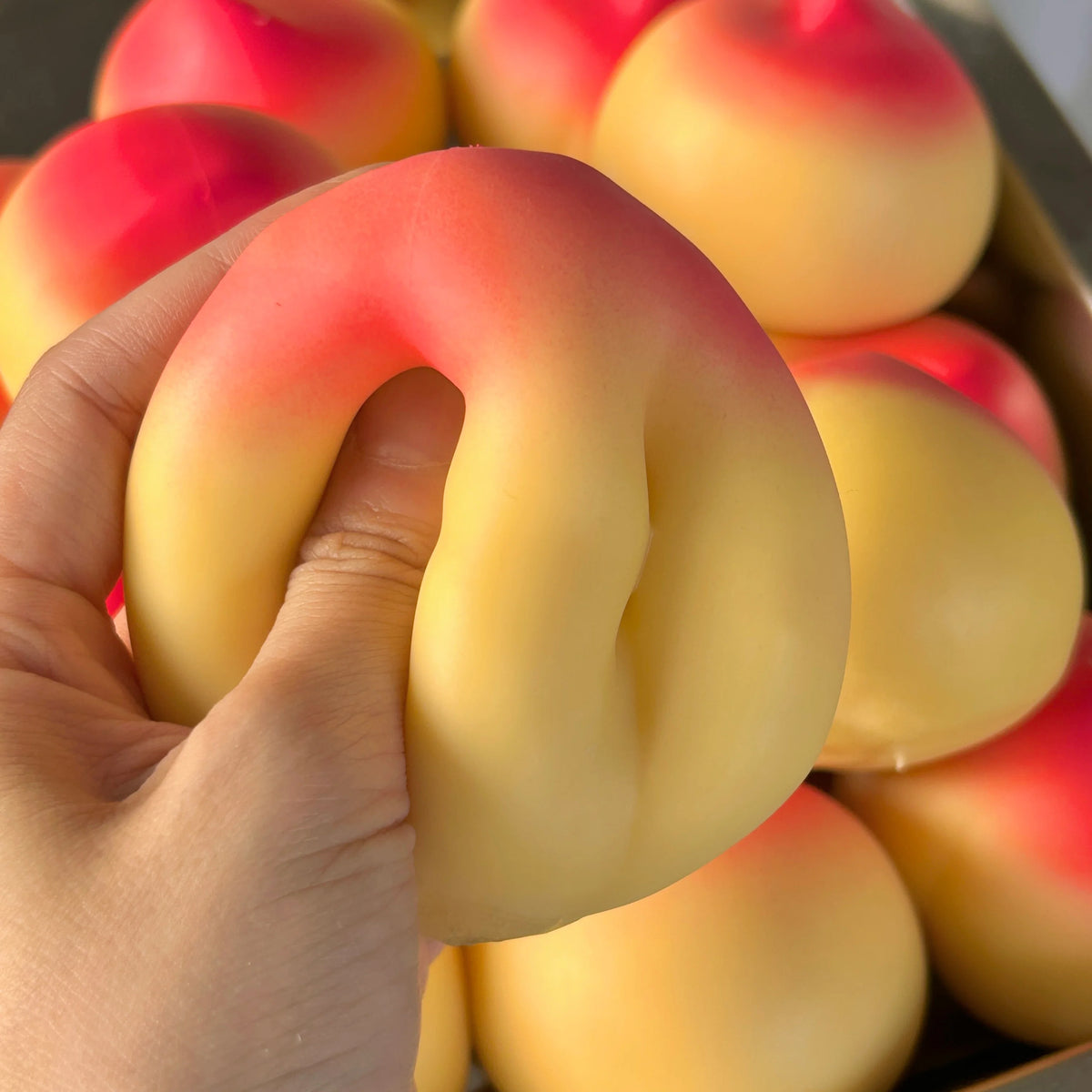 CRUNCHY PEACH SQUISHY