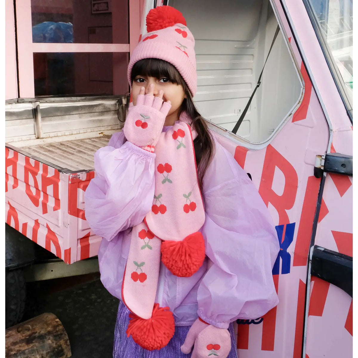 CHEERFUL CHERRY KNITTED GLOVES (PREORDER) (Copy)
