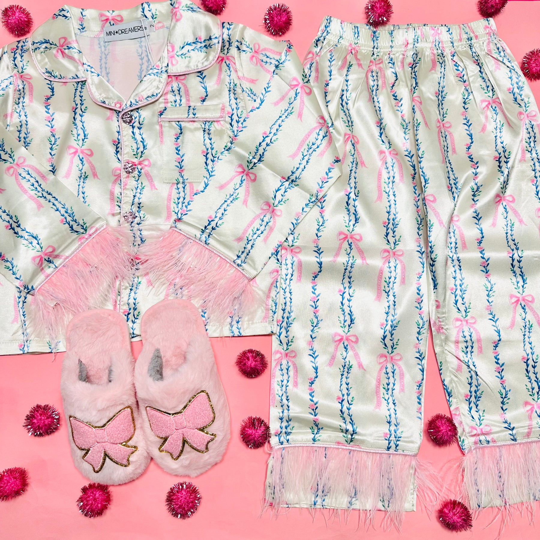 SHABBY CHIC BOWS SILKY SET W/ FEATHERS