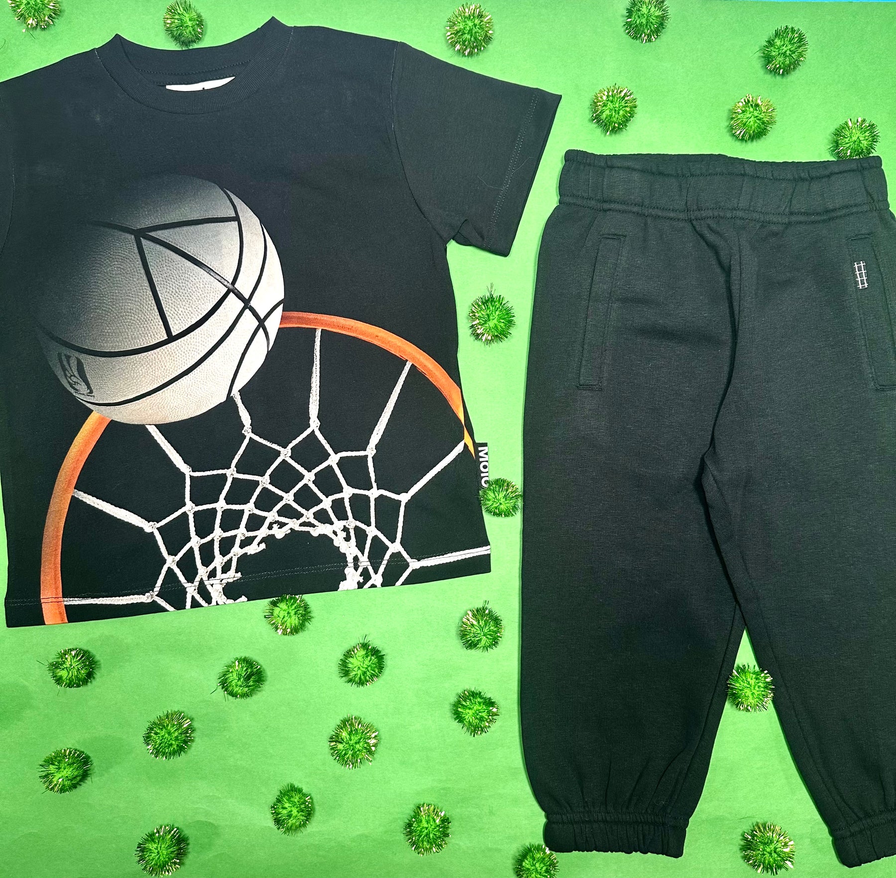 BASKETBALL RILEY TSHIRT