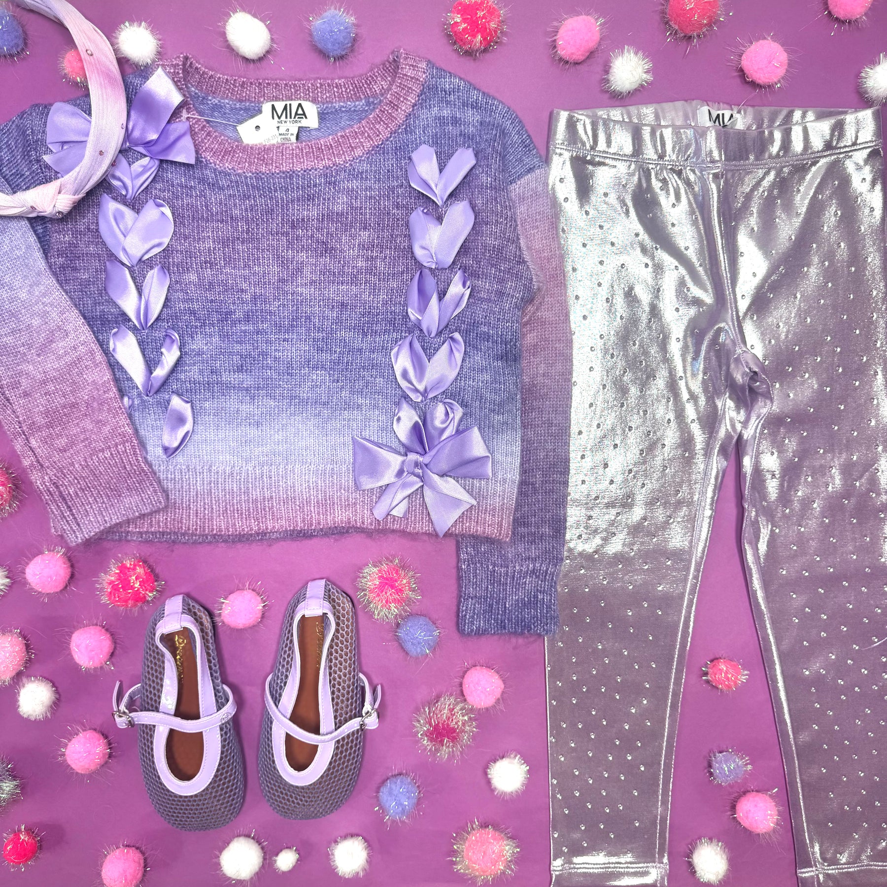 LACE UP OMBRÉ BOW SWEATSHIRT - MIA NEW YORK - SWEATERS