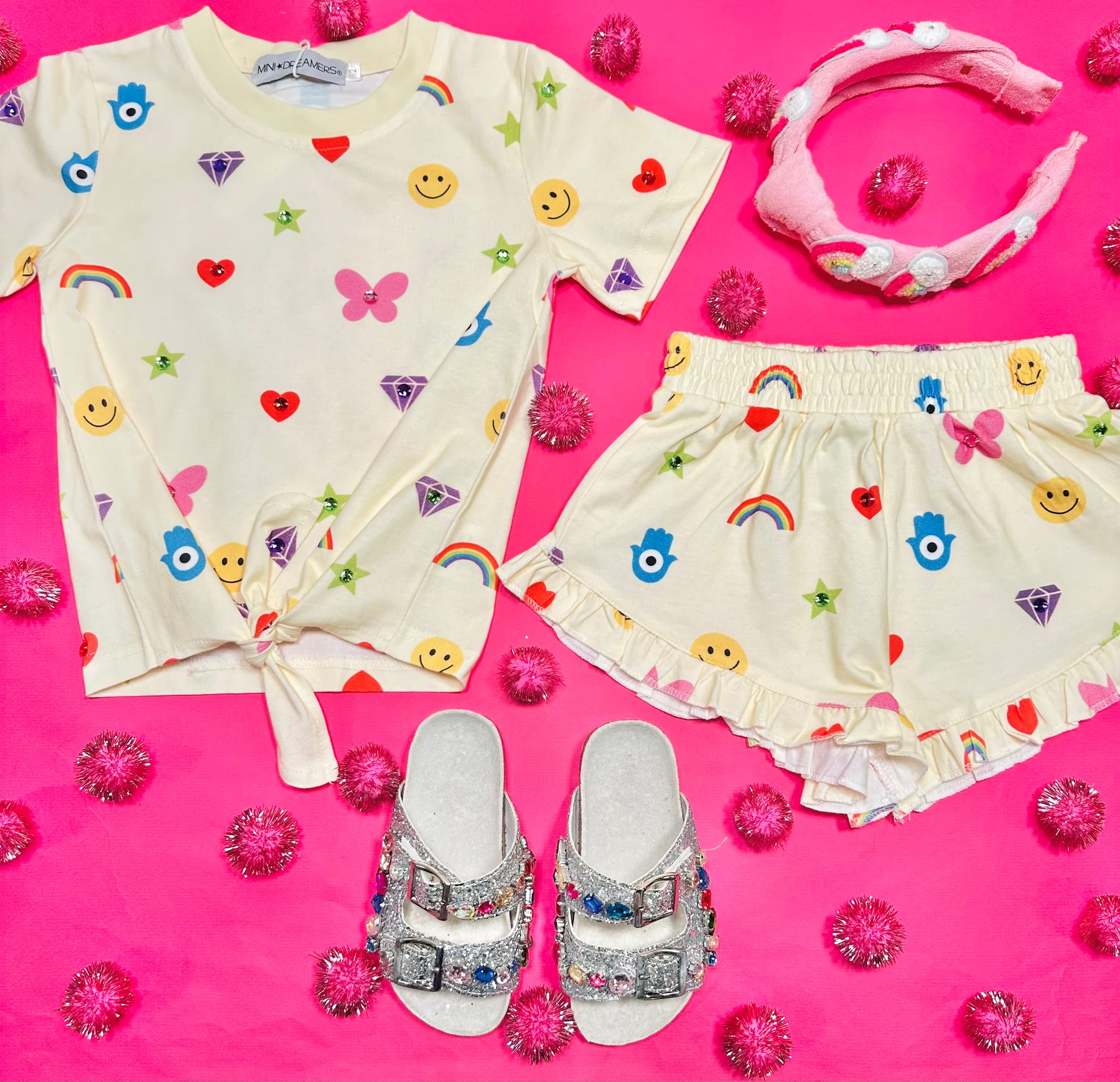 TRUE CRYSTAL ICONS SHORT SLEEVE AND SHORTS SET