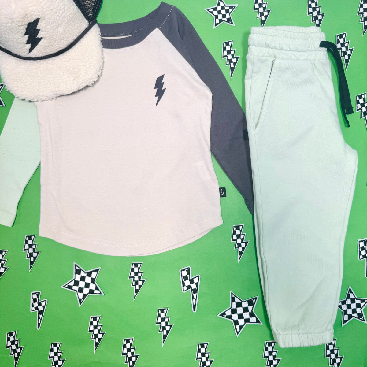 BOLT COLOR BLOCK LONG SLEEVE TSHIRT