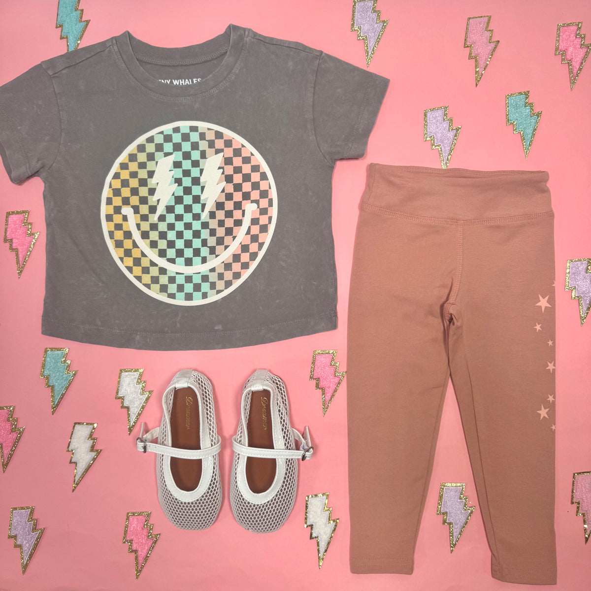 TOTALLY CHILL CHECKERED SMILEY TSHIRT - SHORT SLEEVE TOPS
