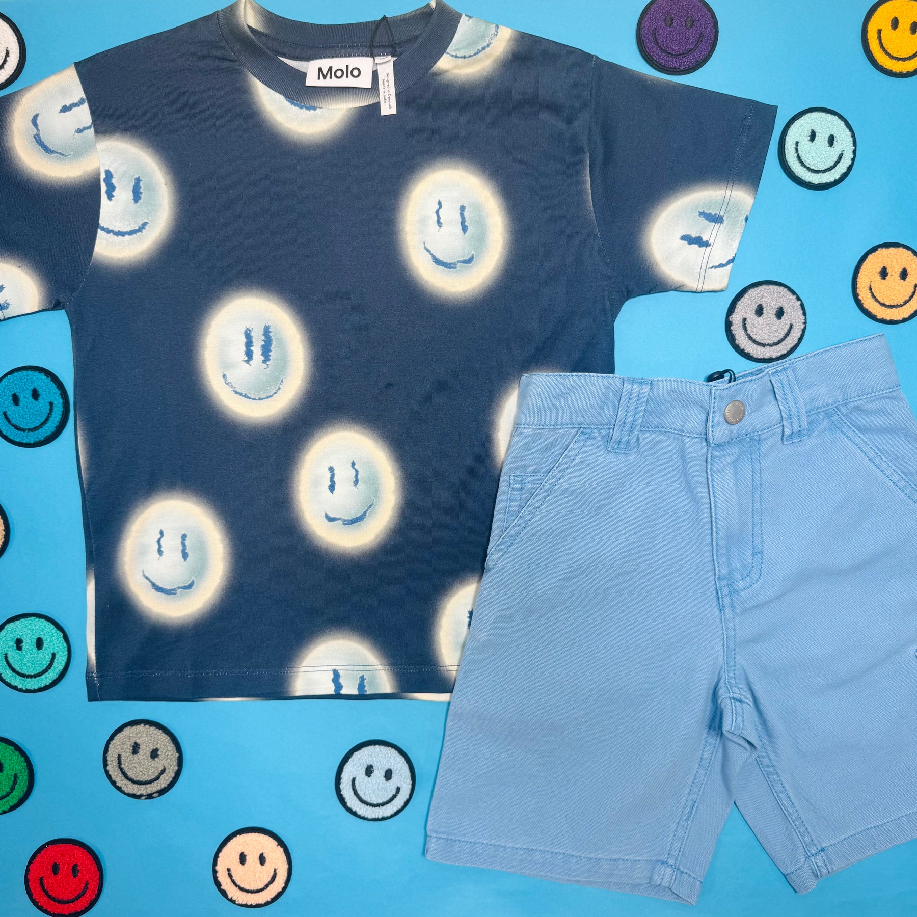OCEANIC MOONS SMILEY FACE RILEY TSHIRT