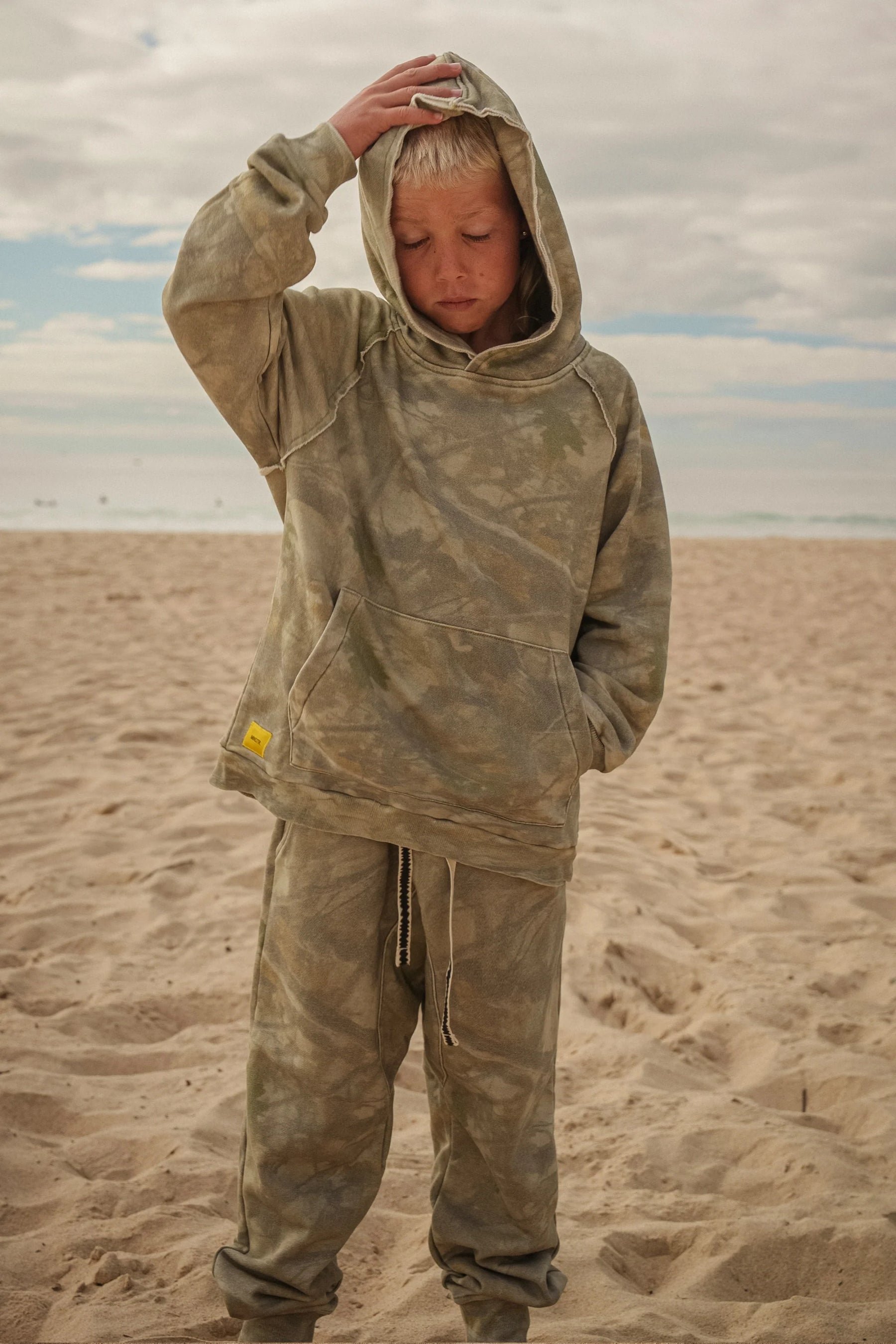 HUNTED CAMO SWEATPANTS