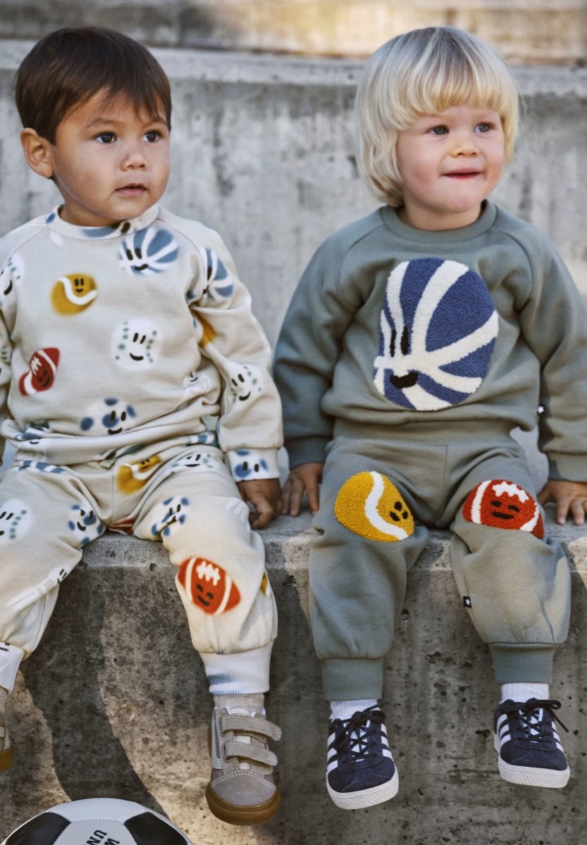 CUTE BALLS SWEATSHIRT AND SWEATPANTS SET (UNISEX) (PREORDER) - MOLO - SET