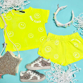 SMILES GOOD VIBES SHORTS - FLOWERS BY ZOE