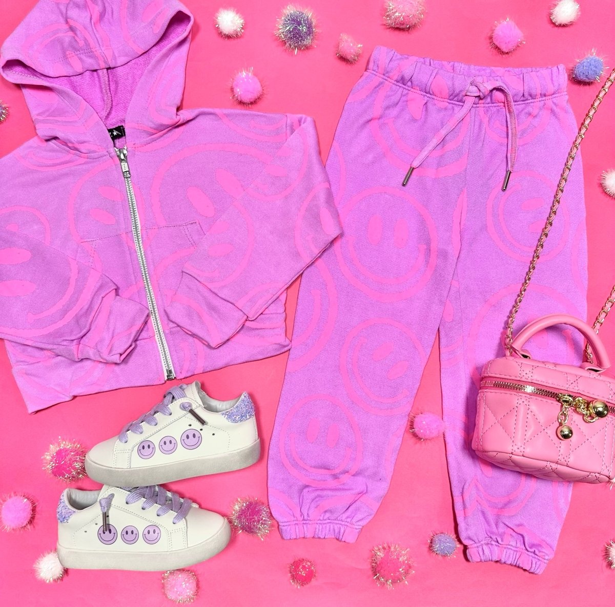 SMILEY FACE ZIP SWEATPANTS - FLOWERS BY ZOE